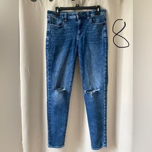 American Eagle size 8 super stretch jeans in good used condition